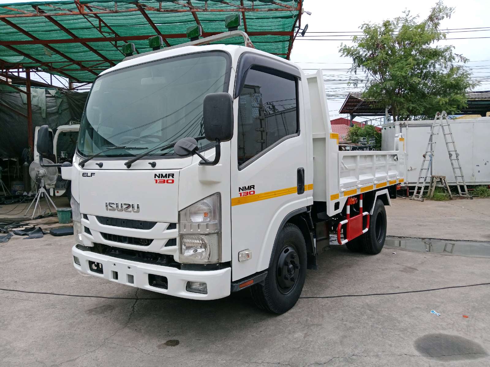 ISUZU NMR 130 ปี 2563สภาพสวย พร้อมใช้งานสนใจติดต่อสอบถาม081-48-25911 พิมพ์ใจ061-718-4111 ตั๊ก