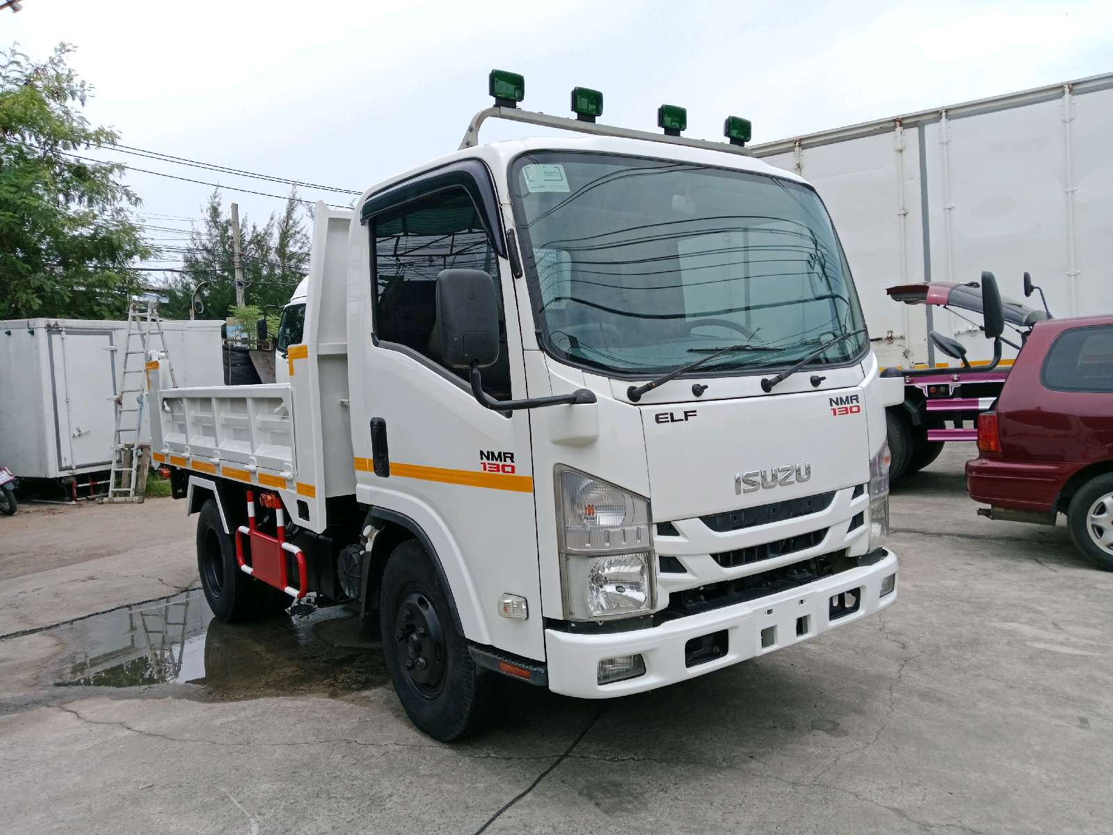 ISUZU NMR 130 ปี 2563สภาพสวย พร้อมใช้งานสนใจติดต่อสอบถาม081-48-25911 พิมพ์ใจ061-718-4111 ตั๊ก