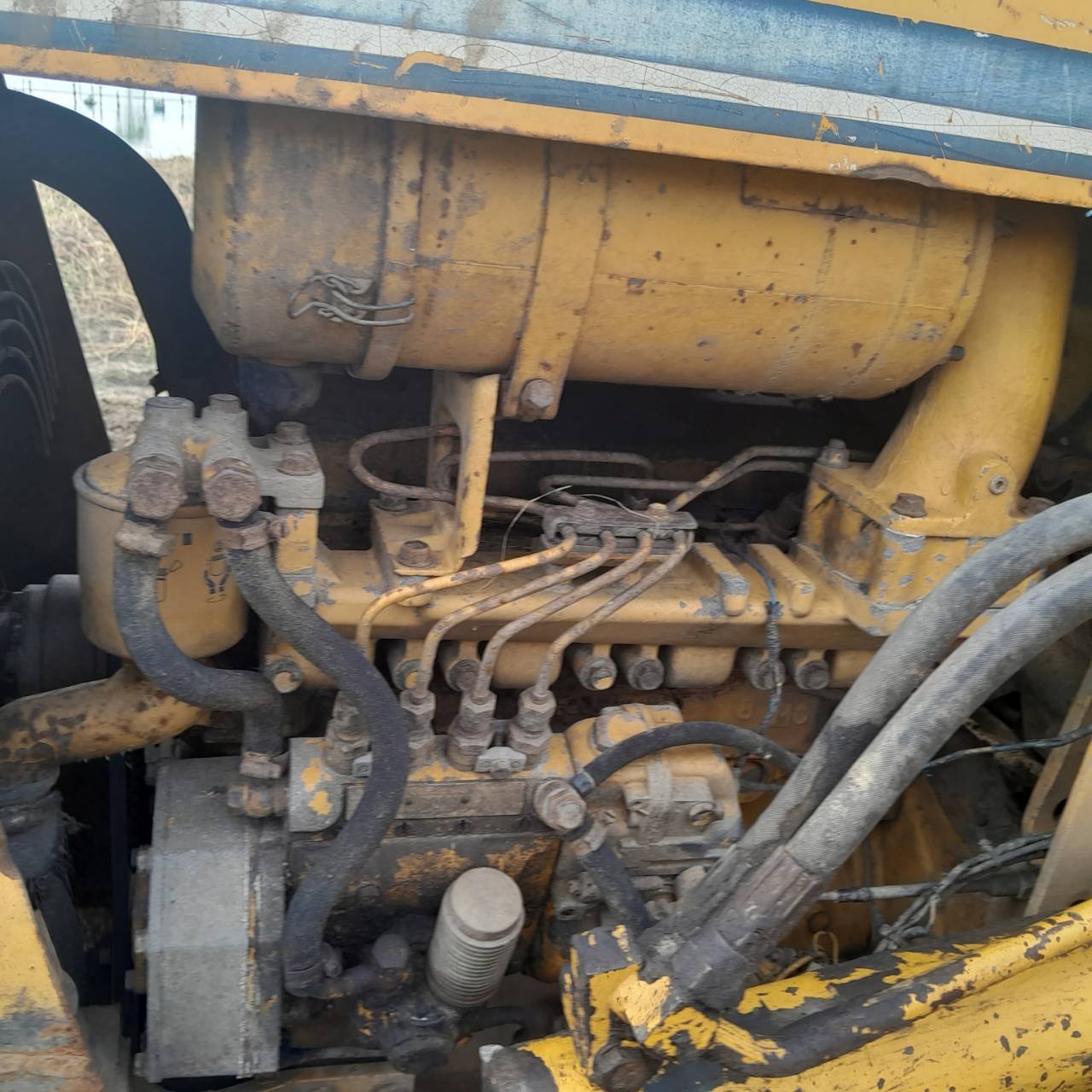 ขายแทรกเตอร์komatsu D20p-6ตีนเป็ด ใช้งานได้ ราคา150,000บ.