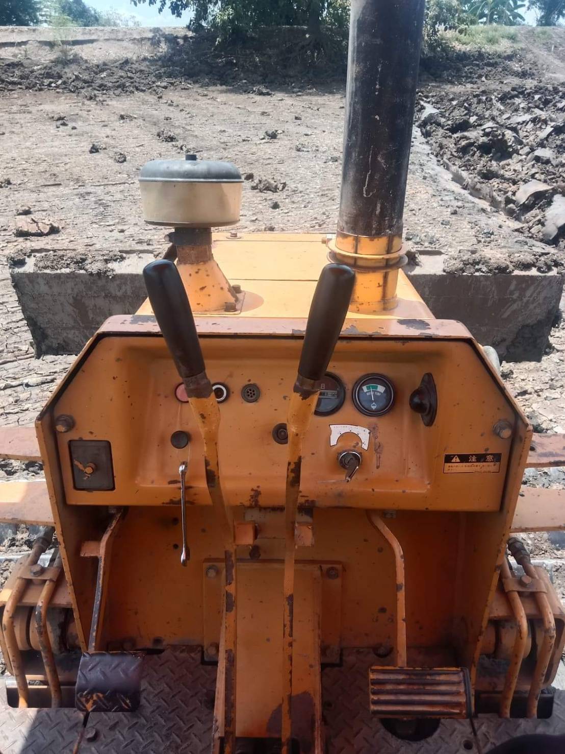ขายแทรกเตอร์komatsu D20p-5ตีนเป็ด รถใช้งานได้ดีปกติ ราคา180,000บ.