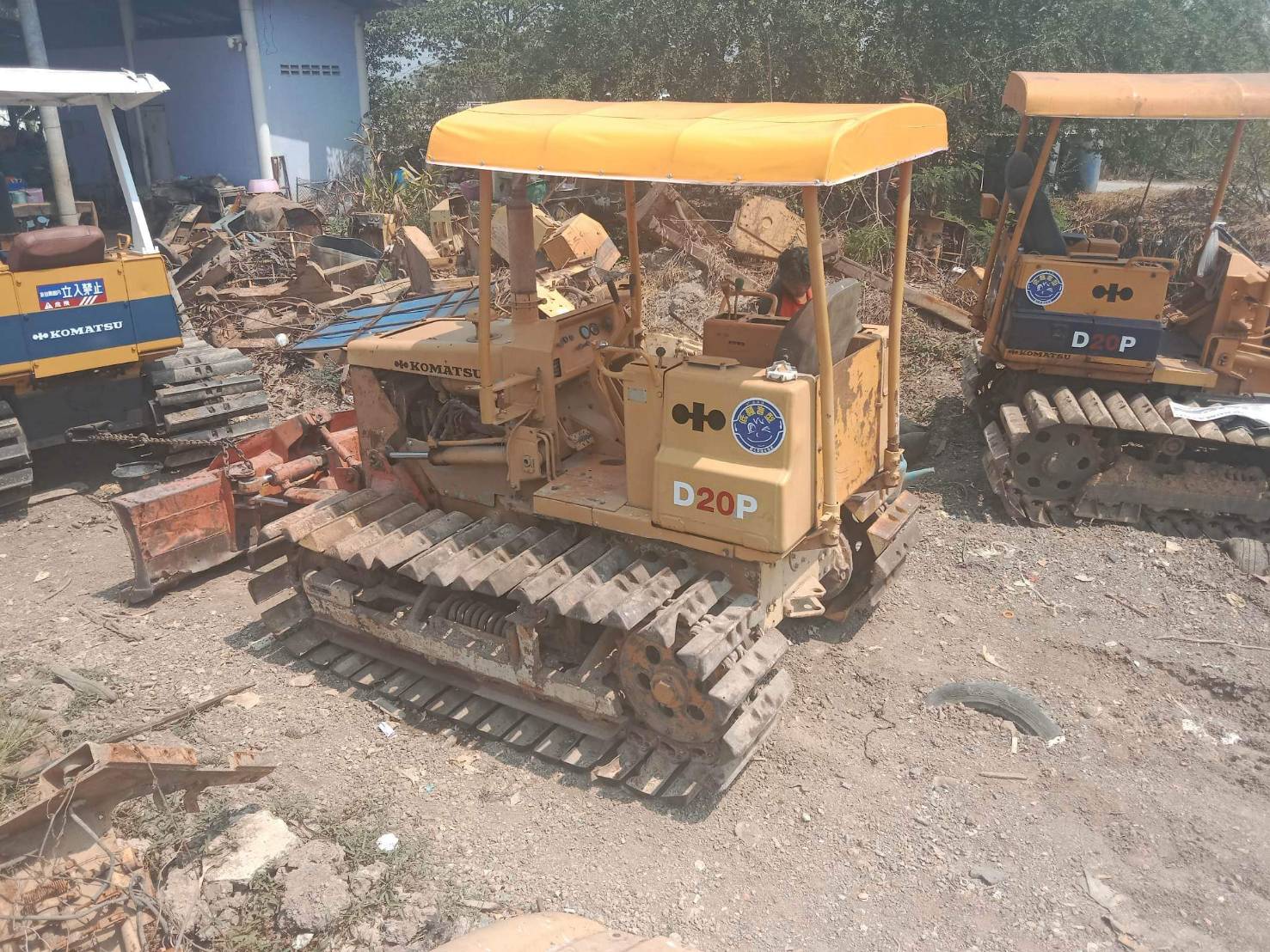 ขายแทรกเตอรฺkomatsu D20p-5ตีนเป็ด รถสวยใช้งานดี ราคา195,000บ. ขายแทรกเตอรฺkomatsu D20p-5ตีนเป็ด รถสวยใช้งานดี ราคา195,000บ.