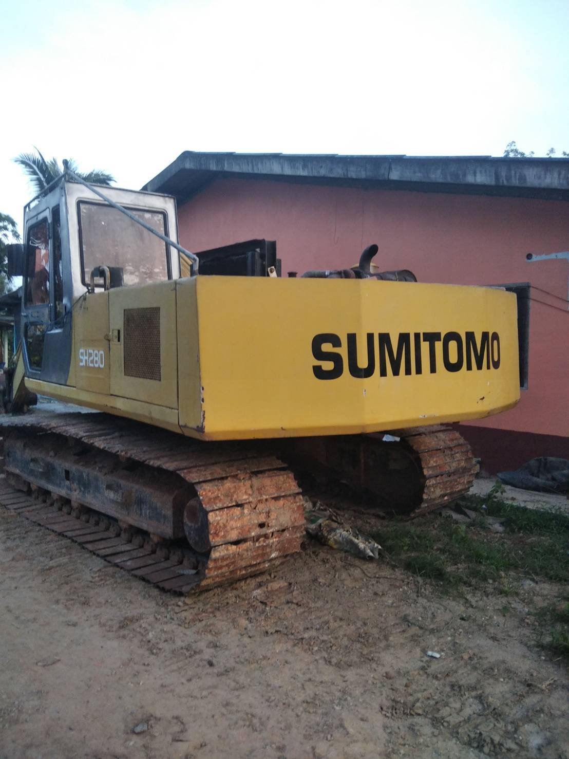 ขายแม็คโคร sumitomo  sh200  ใช้งานได้ดี คอนโทรนสั้น เอกสารใบซื้อขาย ราคาลดพิเศษ280,000บ.