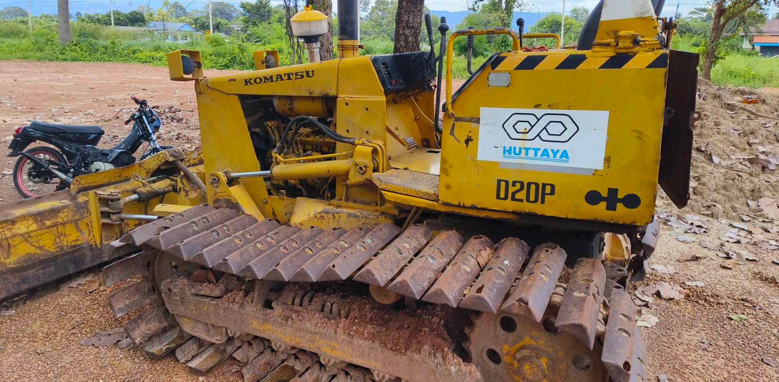 ขายแทรกเตอร์komatsu d20p-6 ตีนเป็ด ใช้งานปกติ ขายถูกใช้ดี160,000บ.