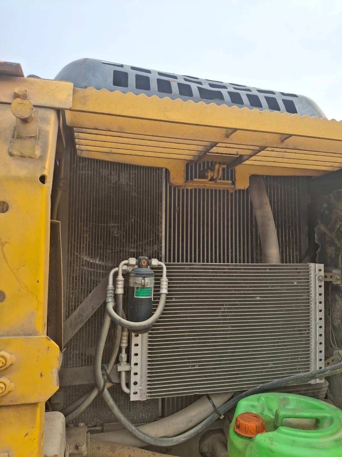 ขายรถแม็คโครkomatsu pc200-8 ใบแจ้งจำหน้าย ใช้งานได้ดีราคา5.4แสน ขายรถแม็คโครkomatsu pc200-8 ใบแจ้งจำหน้าย ใช้งานได้ดีราคา5.4แสน