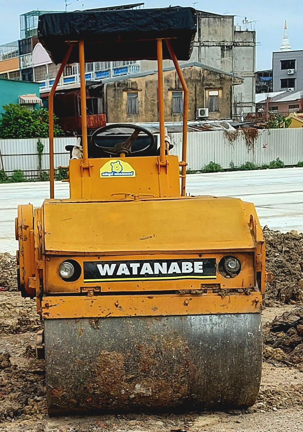 ขายรถบด4ตันหน้าเหล็ก หลังยาง watanabe wv4000ใช้งานได้ปกติราคา135,000บ.