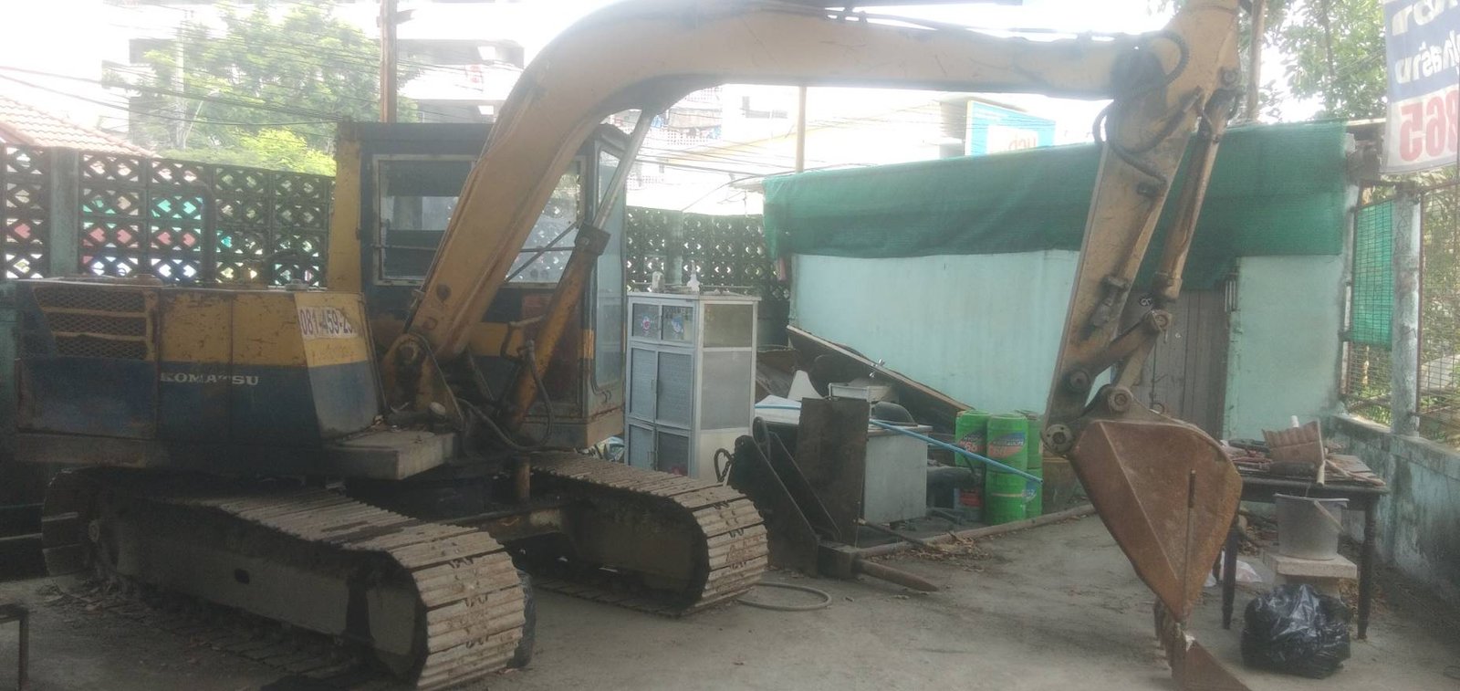 ขายแม็คโครkomatsu pc60-3พร้อมหัวเจาะ ใช้งานปกติ ราคา290,000บ. ขายแม็คโครkomatsu pc60-3พร้อมหัวเจาะ ใช้งานปกติ ราคา290,000บ.