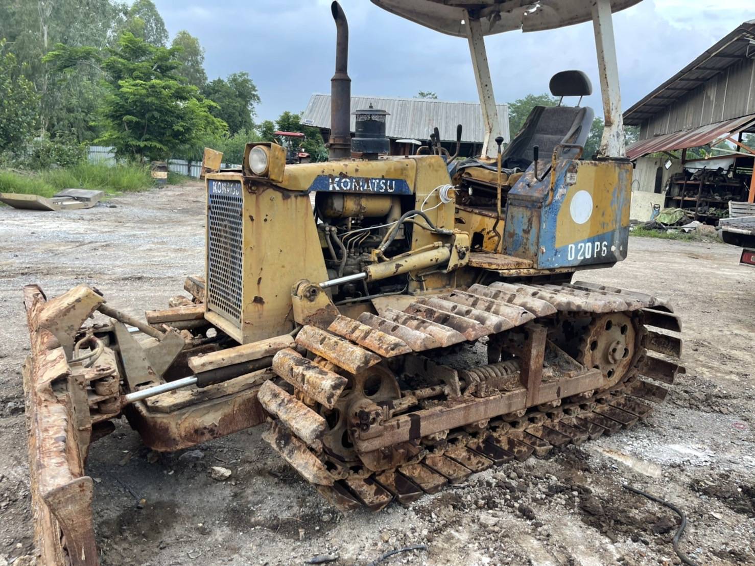 ขายแทรกเตอร์ komatsu D20P-6 รถใช้งานได้
ราคา180,000บ. ขายแทรกเตอร์ komatsu D20P-6 รถใช้งานได้
ราคา180,000บ.