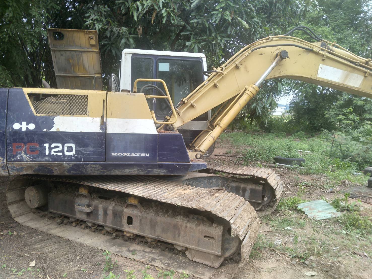ขายแม็คโครkomatsu  pc120-5 ำฟฟ้าครบ  รถใช้งานดีปกติ เอกสารใบซื้อขายราตา480,000บ.
