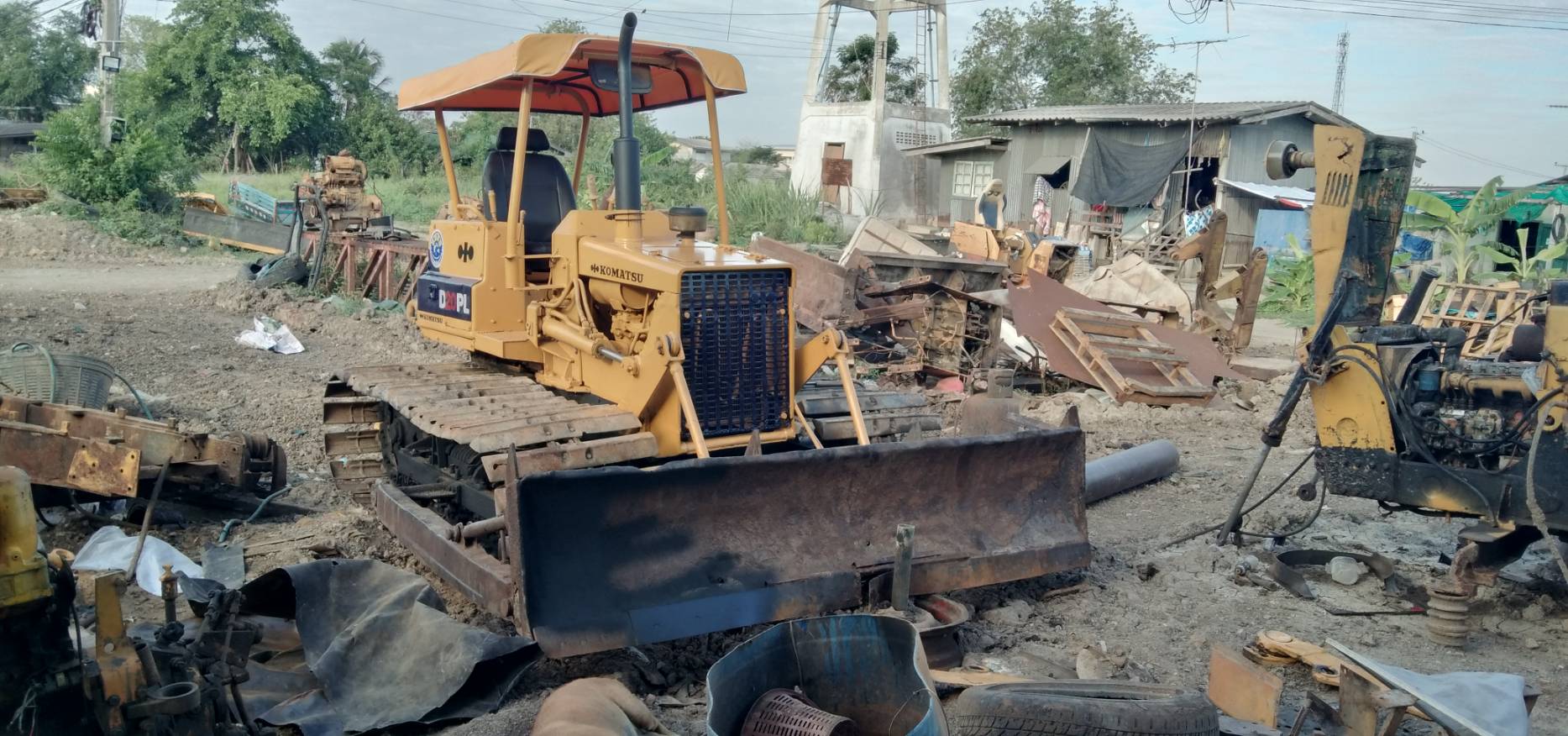 ขายแทรกเตอร์komatsu  D20p-5 pl  แทรกก้วาง รถพร้อมใช้งานราคา190,000บ.