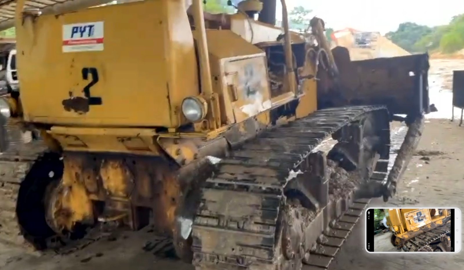 ขายรถแทรกเตอร์ CAT D5B ตีนไก่ ใช้งานดี ราคา4.5แสน ขายรถแทรกเตอร์ CAT D5B ตีนไก่ ใช้งานดี ราคา4.5แสน
