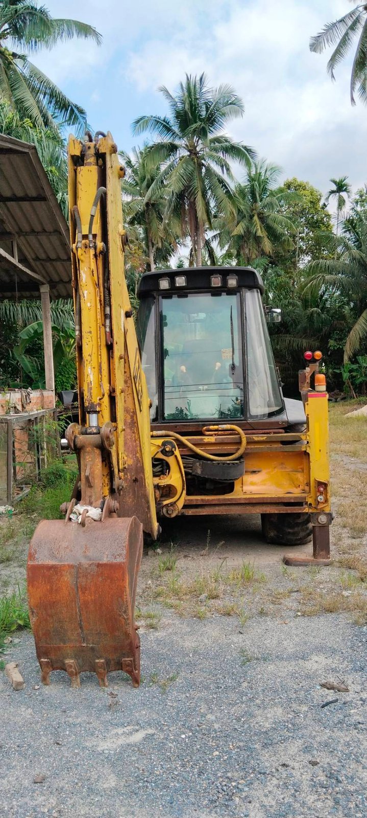 ขายรถหน้าตักหลังขุด JCB slp3cx มีทะเบียน 2เพลา ใช้งานดี อยู่ภาคใต้ ราคา4.3แสน ขายรถหน้าตักหลังขุด JCB slp3cx มีทะเบียน 2เพลา ใช้งานดี อยู่ภาคใต้ ราคา4.3แสน