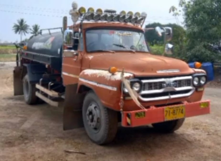 ขายรถสเปรน้ำ 6ล้อ isuzu 145 แรง เครื่อง6BB ใช้งานได้ดี เอกสารใบซื้อขาย195,000บ.