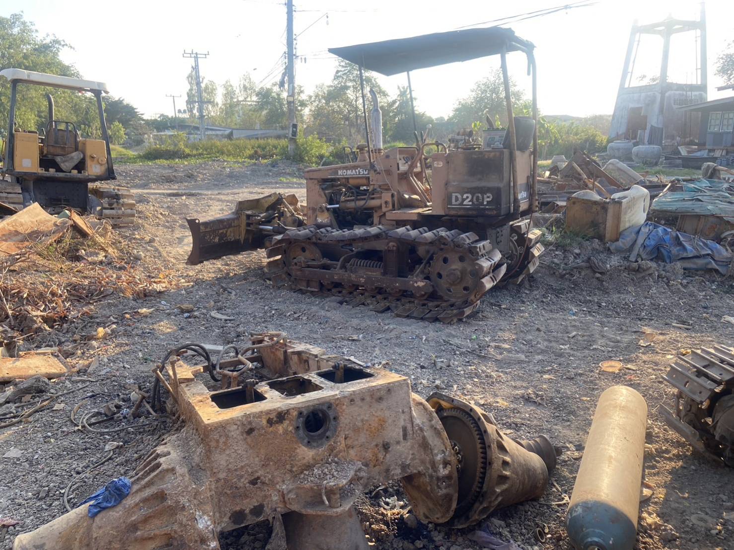 ขายแทรกเตอร์komatsu D20p-5ตีนเป็ด รถใช้งานได้ราคา140,000บ.