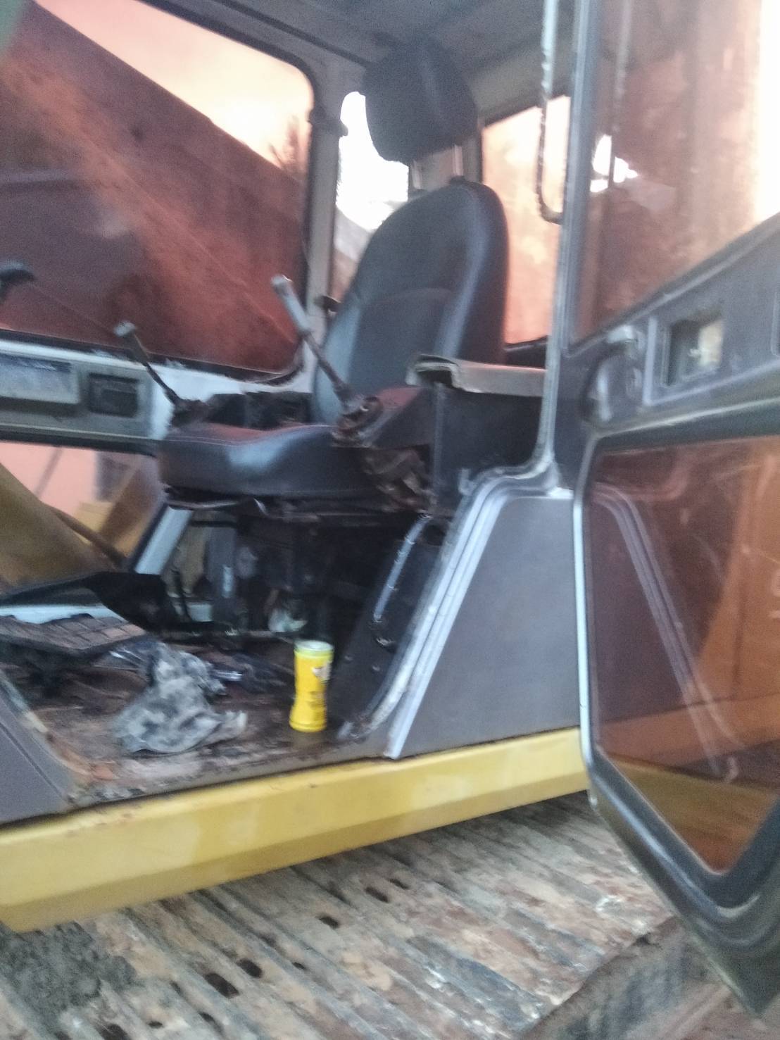 ขายแม็คโครsumitomo sh280 ใช้งานได้ราคา330,000บ