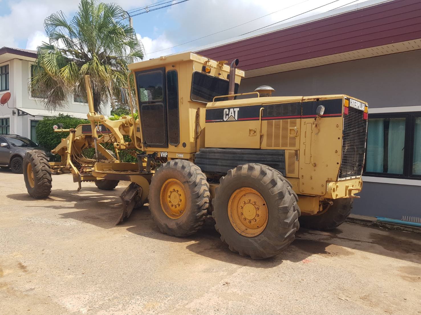 ขายรถเกรดเดอร์caterpillar 140Hใช้งานปกติ เอกสารเล่มทะเบียนราคา2,350,000บ.