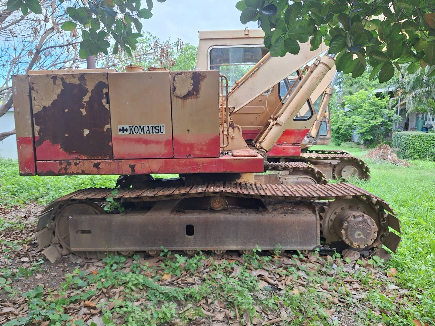ขายรถแม็คโครkomatsu pc120-2ใช้งานได้ ใบซื้อvาย ราคาถูก2.3แสน