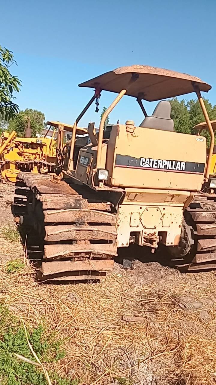 ขายแทรกเตอร์caterpillar D5B ตีนเป็ดใช้งานได้4.5แสน