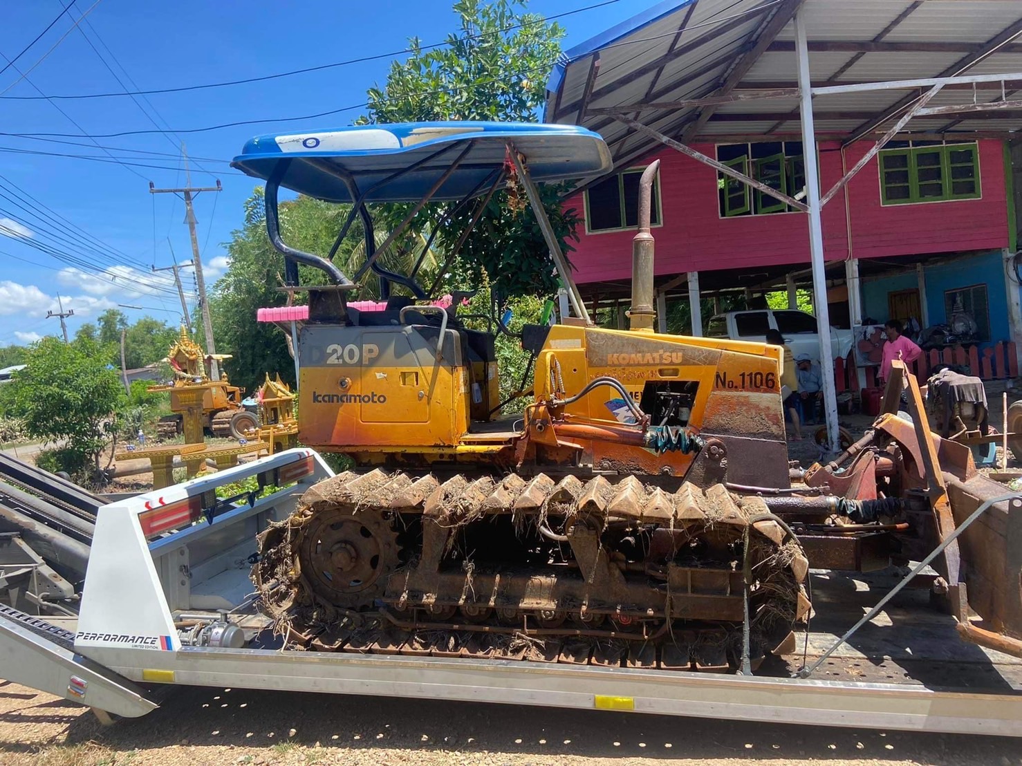 ขายแทรกเตอร็komatsu D20p-7รถได้งานได้ดีเป็นปกติ ขายราคา280,000บ. ขายแทรกเตอร็komatsu D20p-7รถได้งานได้ดีเป็นปกติ ขายราคา280,000บ.