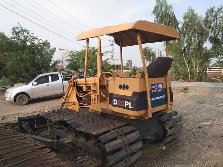 ขายแทรกเตอร์komatsu D20p-5ตีนเป็ด  ใข้งานได้ราคา160,000บ.