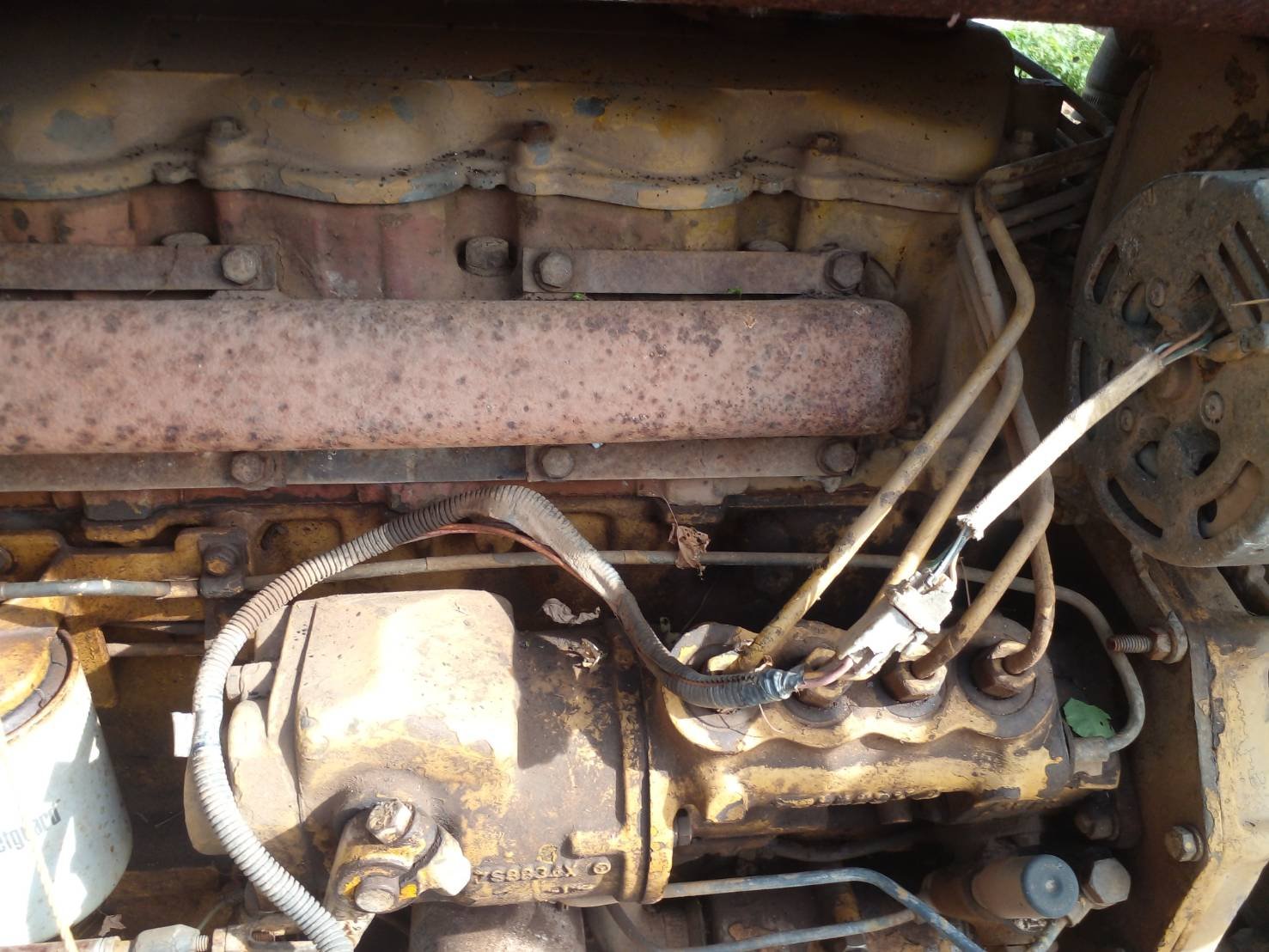 ขายแทรกเตอร์caterpillar D3Bตีนเป็ด ใบมีดสไล้ ใช้งานดี ราคา190,000บ.