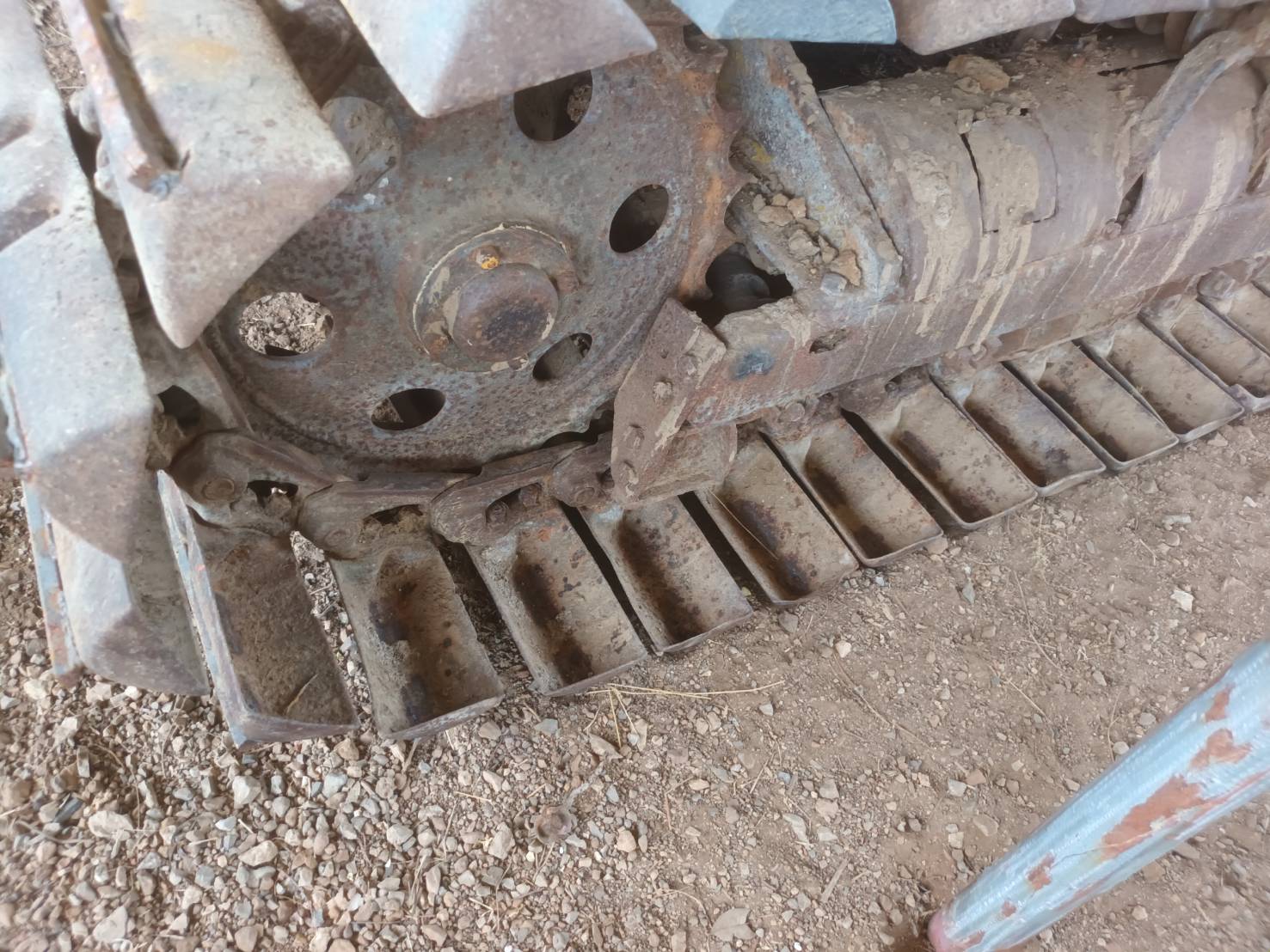 ขายแทรกเตอร์komatsu D20p-6ตีนเป็ด ใบมีดสไล รถสวยพร้อมดัน เก่าjapanราคา260,000บ.