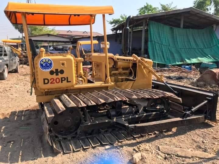 ขายแทรกเตอร์komatsu 20p-3 ใบตีนเป็ด70ซม.ใช้งานปกติ ราคา150,000บ.