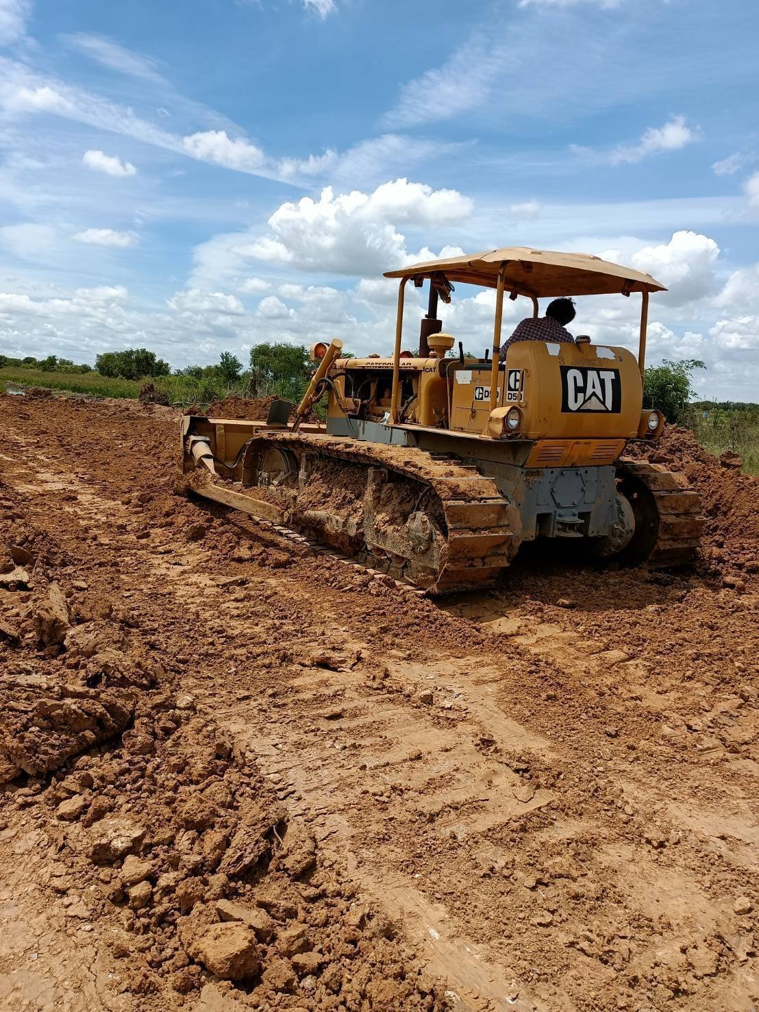 ขายแทรกเตอร์caterpillar D5D ฮาฟตีนเป็ด รถสภาพดี ทำงานดี ใช้งานปกติ ราคา 350,000บ. ขายแทรกเตอร์caterpillar D5D ฮาฟตีนเป็ด รถสภาพดี ทำงานดี ใช้งานปกติ ราคา 350,000บ.