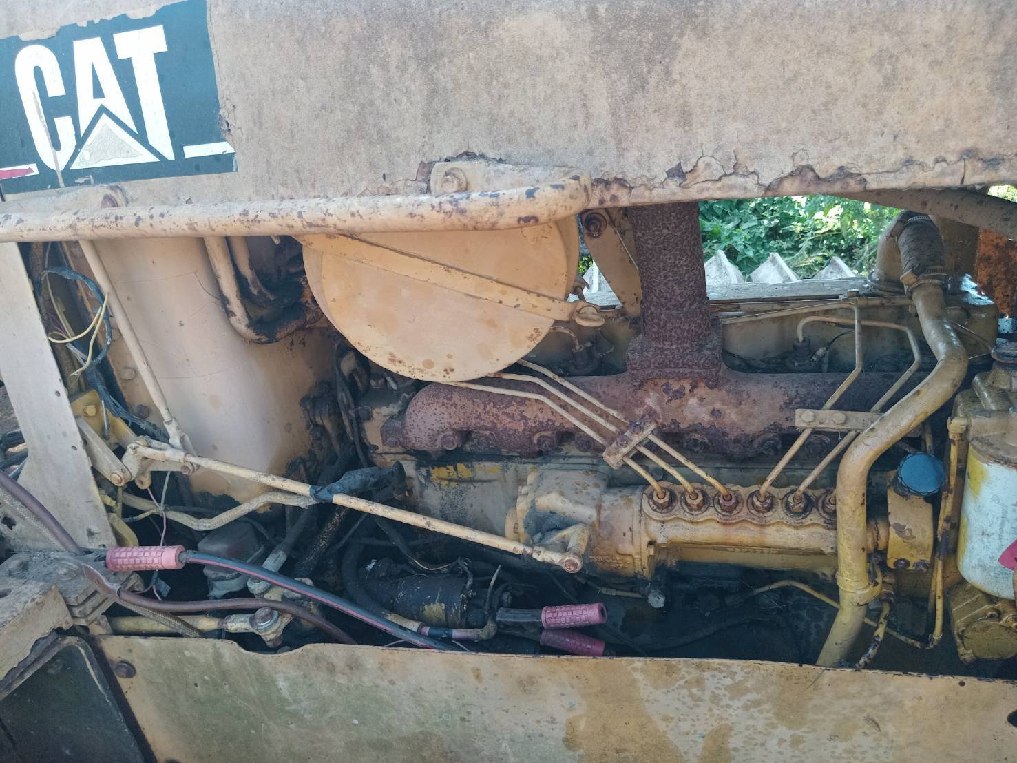 ขายแทรกเตอร์caterpillar D5B ตีนเป็ดใช้งานได้4.5แสน