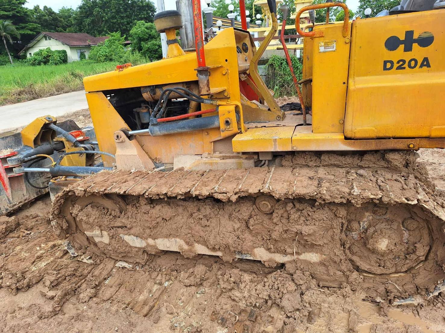 ขายแทรกเตอร์komatsu D20a-5ตีนไก่ ใบมีดสไล้ ราคา1.3แสน ขายแทรกเตอร์komatsu D20a-5ตีนไก่ ใบมีดสไล้ ราคา1.3แสน