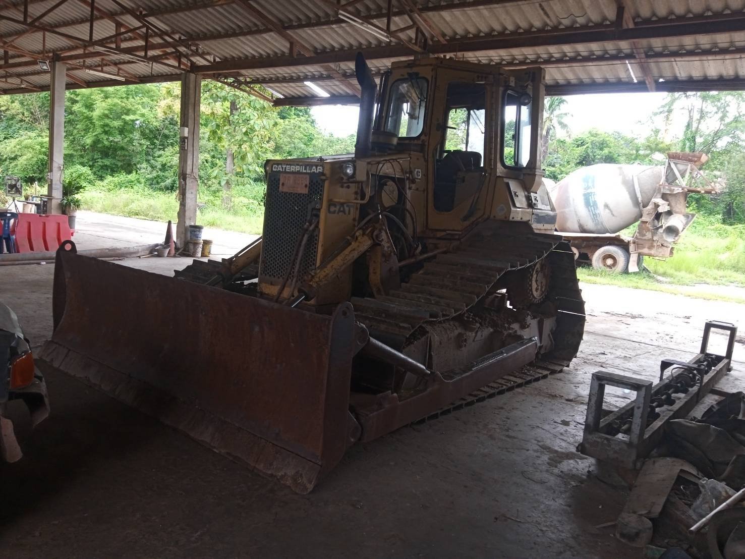 ขายรถแทรกเตอร์caterpillar D4H ตีนไก่ หัวเก๋ง ใช้งานได้ปกติ ราคา450,000บ. ขายรถแทรกเตอร์caterpillar D4H ตีนไก่ หัวเก๋ง ใช้งานได้ปกติ ราคา450,000บ.