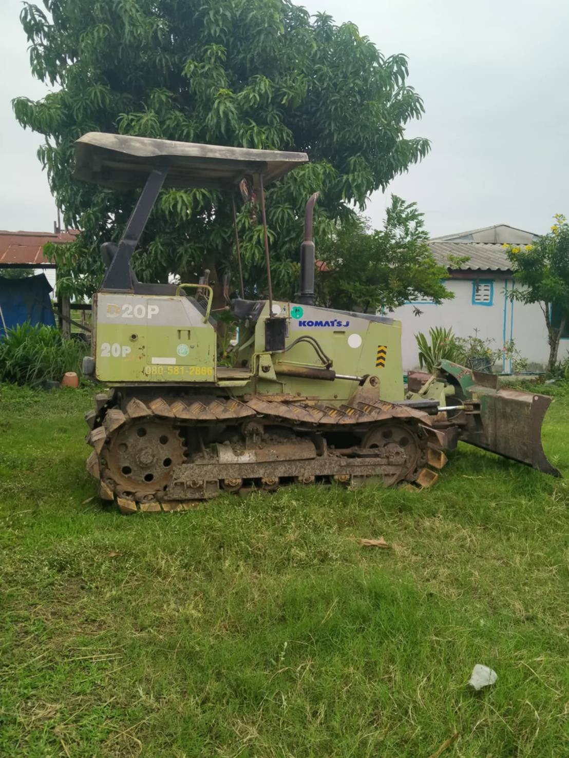 ขายแทรกเตอร์komatsu D20p-7ตีนเป็ด ใบมีดสไล้ ราคา3.2แสน
