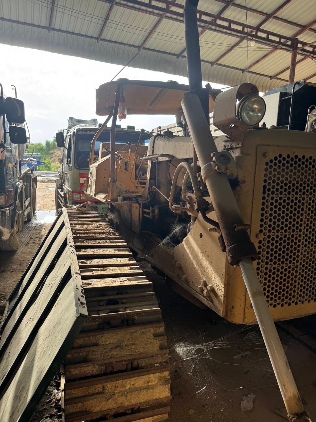 ขายแทรกเตอร์ CAT D5Bตีนไก่ ใช้งานได้ปกติ ราคา495,000บ.