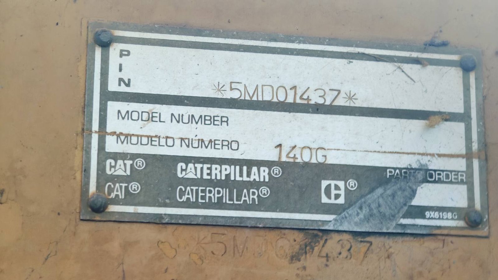 ขายรถเกรดเดอร์caterpillar 140G 5md01437 เล่มทะเบียน ใช้งานดีราคา1,650,000บ.