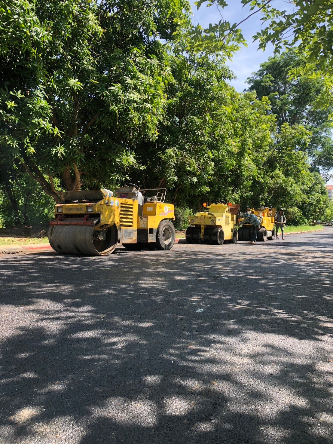 ขายรถบดรวม3คัน , รถบดหน้าเหล็กหลังยาง4ตัน  sumitomo 1คัน , รถบดล้อยาง watanabe 1คัน , รถบดล้อยางsakai 1คัน ขายเหมารวม  3 คัน ราคา380,000บ.