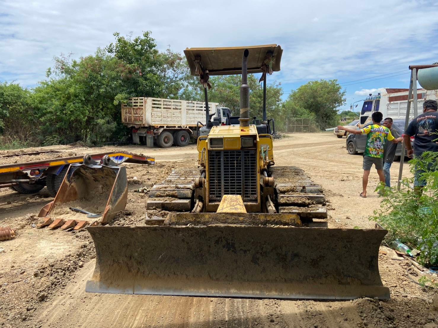 ขายแทรกเตอร์komatsu d20p-7ตีนเป็ด ใช้งานดี สภาพเดิมๆ ราคา360,000บ.