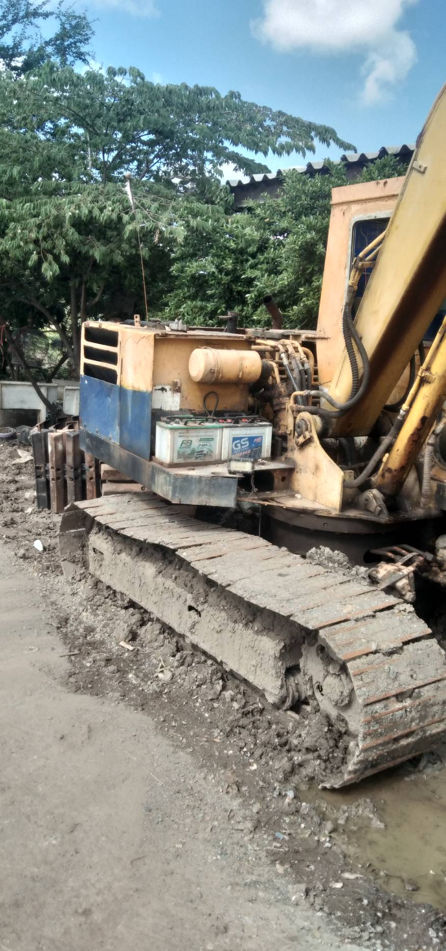 ขายแม็คโครkomatsu pc60-1ราคาถูกใช้งานได้ปกติราคา200,000บ. ขายแม็คโครkomatsu pc60-1ราคาถูกใช้งานได้ปกติราคา200,000บ.