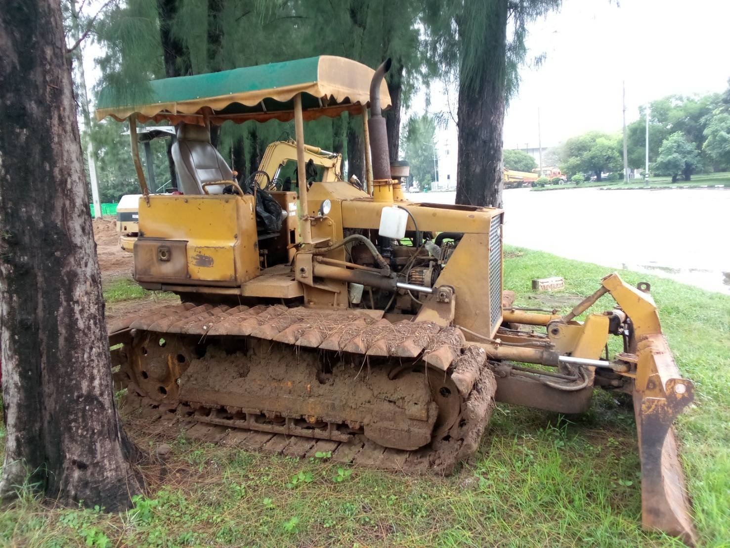 ขายแทรดเตอร์komatsu D20p-5ตีนเป็ด ใช้งานได้ปกติ ราคาถกใช้ดี150,000บ.