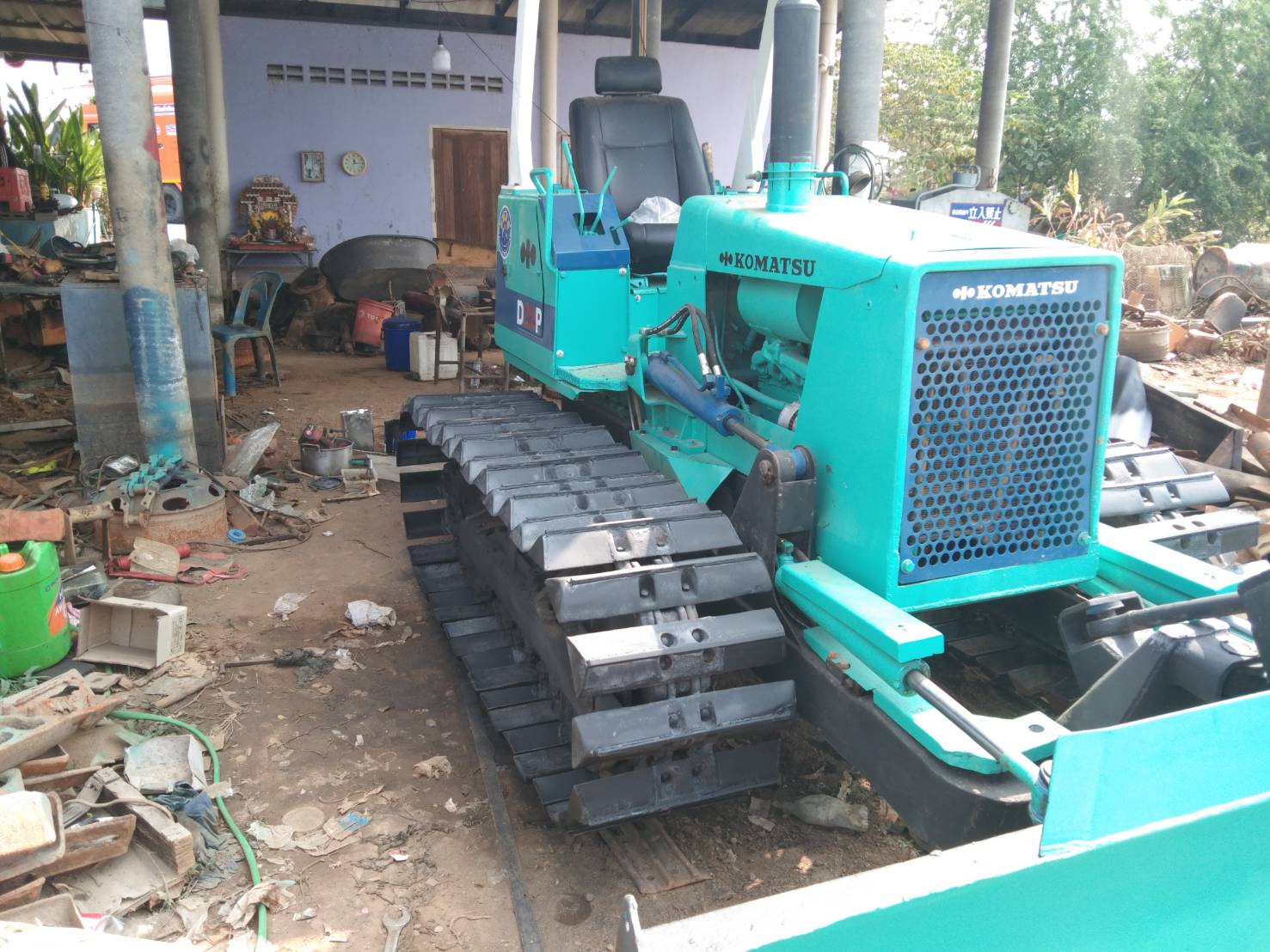 ขายแทรกเตอร์komatsu D20P-6 ตีนเป็ด ใช้งานได้ปกติราคา230,000บ.
