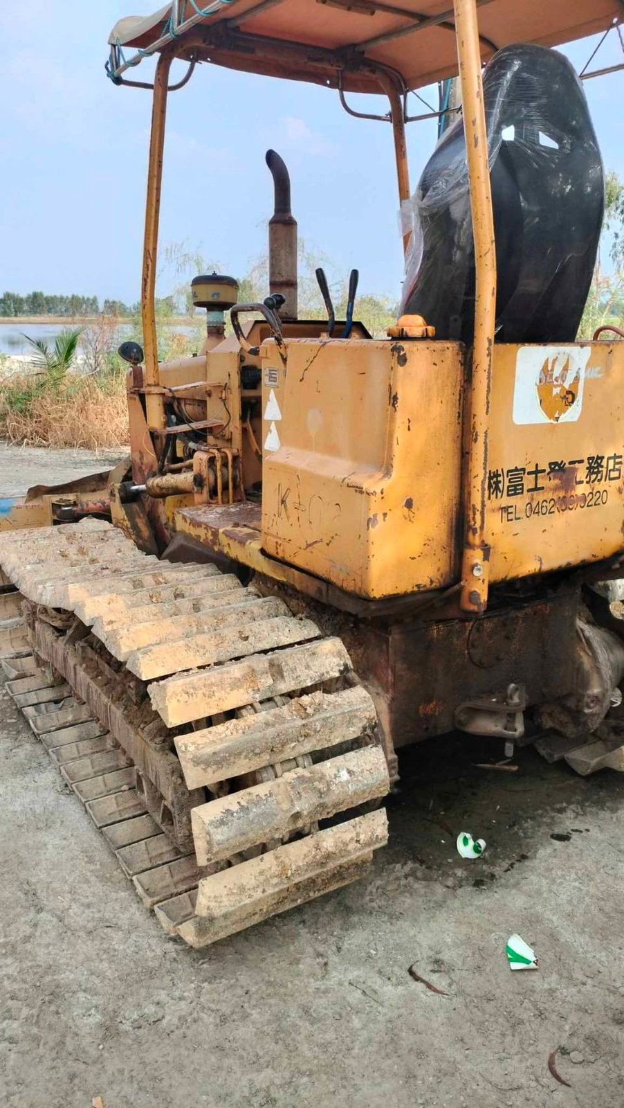 ขายแทรกเตอร์komatsu D20p-5ตีนเป็ด ใบมีดสไล้ใช้งานดีปกติ ราคา165,000บ.