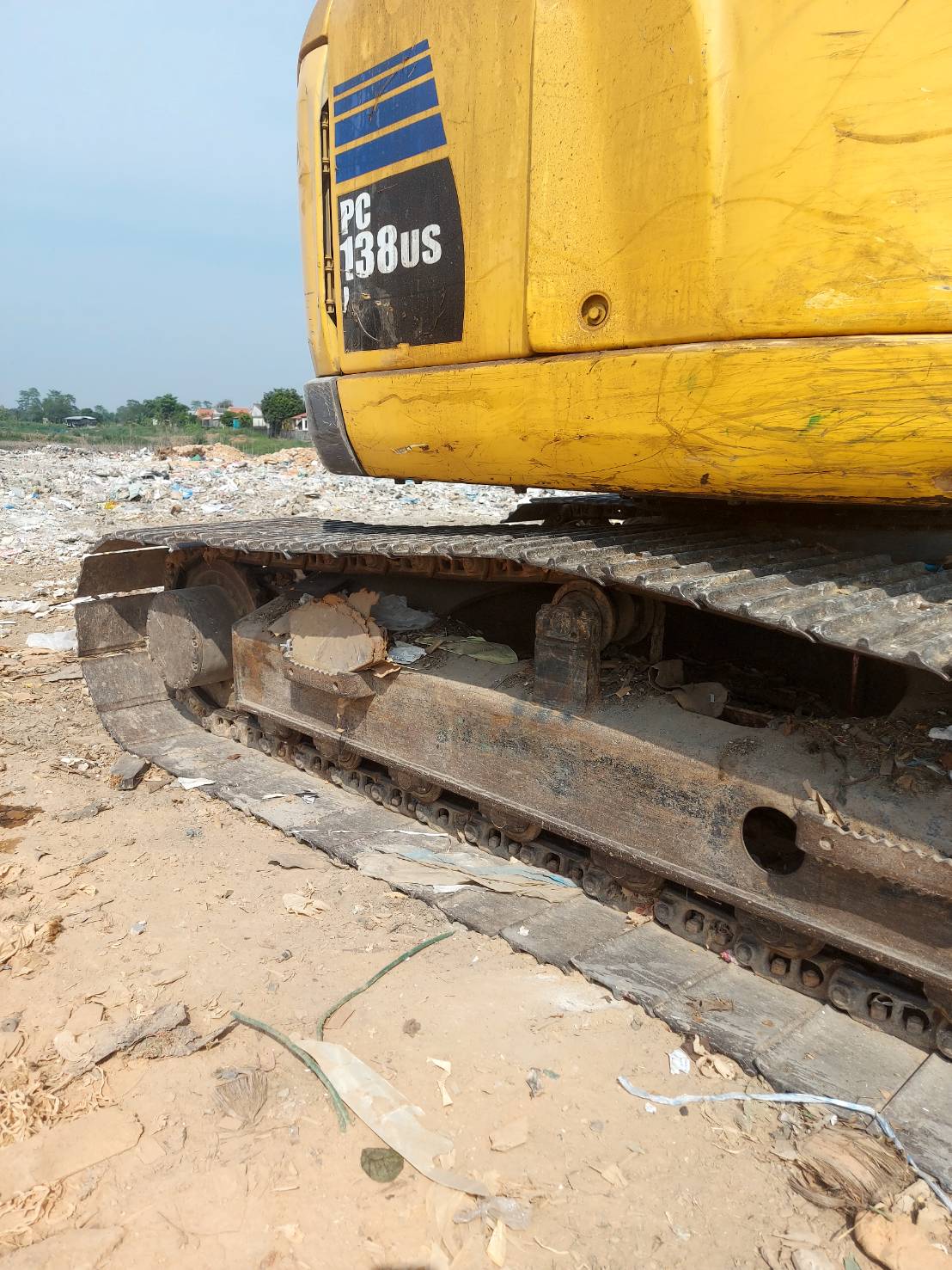 ขายแม็คโครkomatsu pc138us ใช้งานดี มีเล่มทะเบียนราคา1,380,000บ