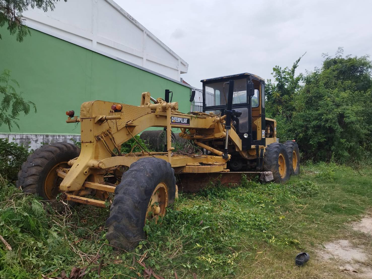 รถแทรกเตอร์CAT D5 ตีนเป็ด +รถเกรดเดอร์cat12G ใช้งานได้ ใบซื้อขายราคา499,000บ. รถแทรกเตอร์CAT D5 ตีนเป็ด +รถเกรดเดอร์cat12G ใช้งานได้ ใบซื้อขายราคา499,000บ.