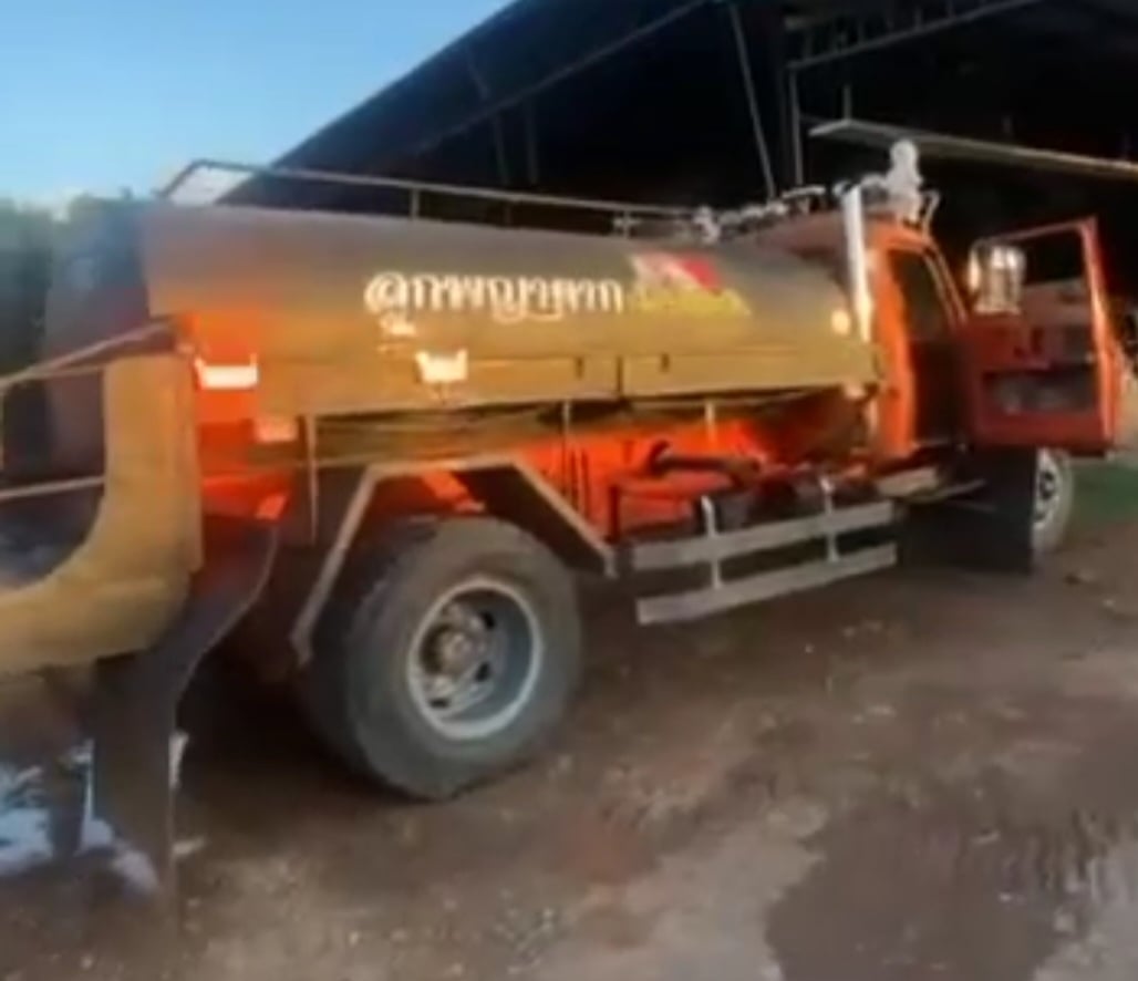 ขายรถสเปรน้ำ 6ล้อ isuzu 145 แรง เครื่อง6BB ใช้งานได้ดี เอกสารใบซื้อขาย195,000บ.
