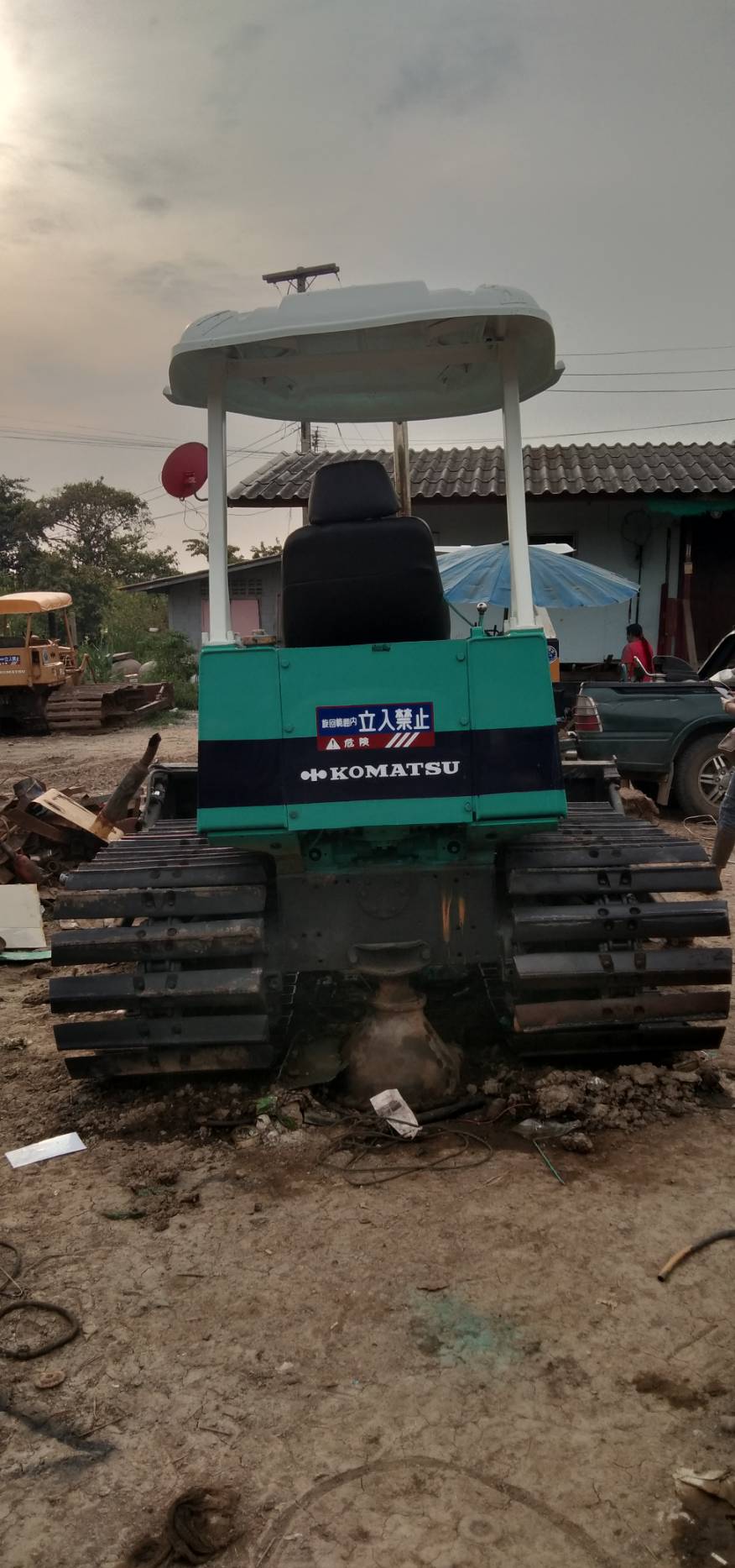ขายแทรกเตอร์komatsu D20p-6plใบ70ซม.รถใช้งานได้ดี ใช้งานได้ปกติ ขายราคา250,000บ. ขายแทรกเตอร์komatsu D20p-6plใบ70ซม.รถใช้งานได้ดี ใช้งานได้ปกติ ขายราคา250,000บ.