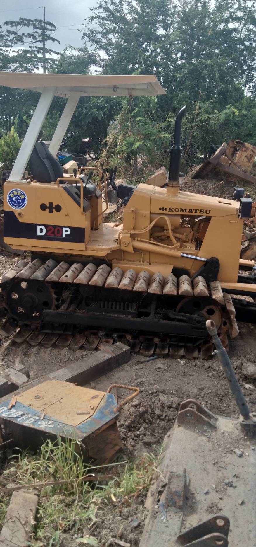 ขายแทรกเตอร์ komatsu  D20P-6รถใช้งานได้ดี ใช้งานได้ปกติ ขายราคา240,000บ.