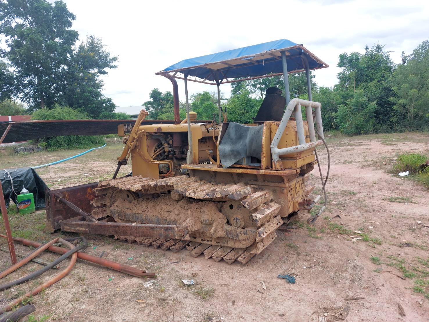 ขายแทรกเตอร็komatsu d30p ตีนเป็ด  ใช้งานได้ ราคา150,000บ.