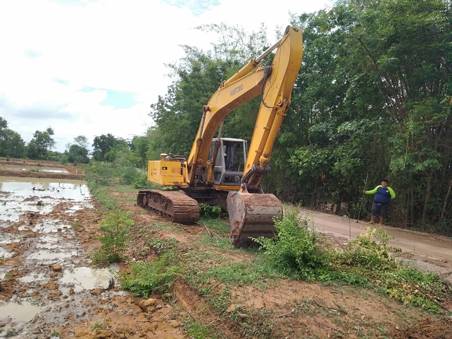 ขายแม็คโครsumitomo fs280  f2  ใช้งานดี เอกสาใบซื้อขาย ราตา290,000บ.