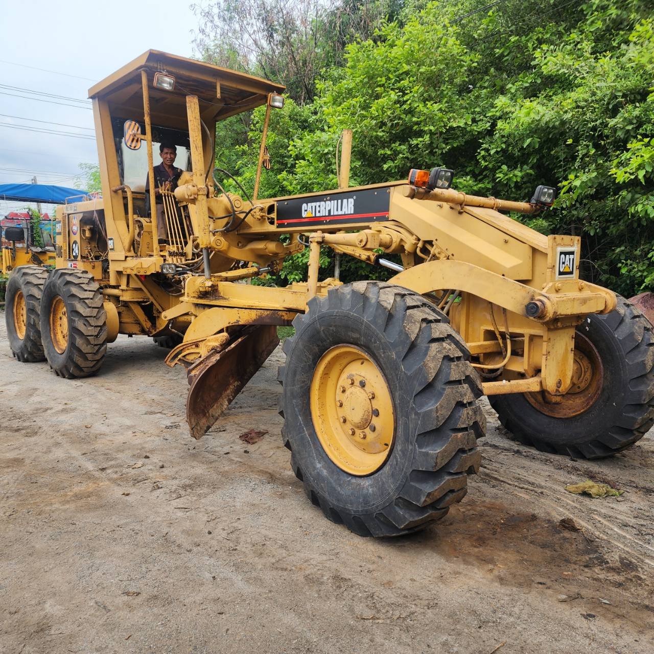 ขายรถเกรดเดอร์caterpillar 140G 5md01437 เล่มทะเบียน ใช้งานดีราคา1,650,000บ.