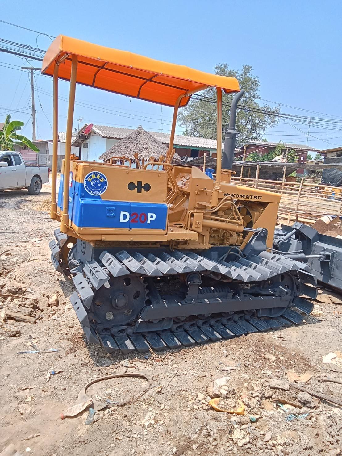แทรกเตอร์komatsu D20p-5 ตีนเป็ด ใบมีดสไล้ ใช้งานดี ทำงานปกติ ราคา195,000บ.
