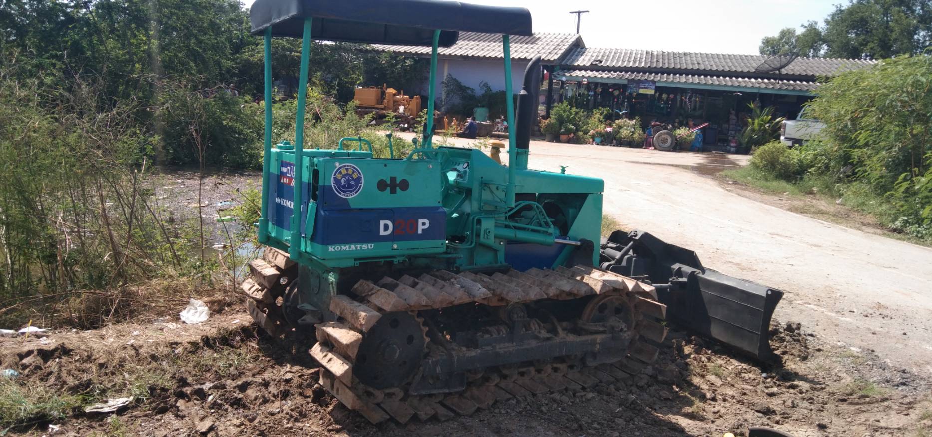 ขายแทรกเตอร์komatsu D20p-5ตีนเป็ด รถใช้งานได้ดีปกติ ทำงานดีราคา210,000บ. ขายแทรกเตอร์komatsu D20p-5ตีนเป็ด รถใช้งานได้ดีปกติ ทำงานดีราคา210,000บ.