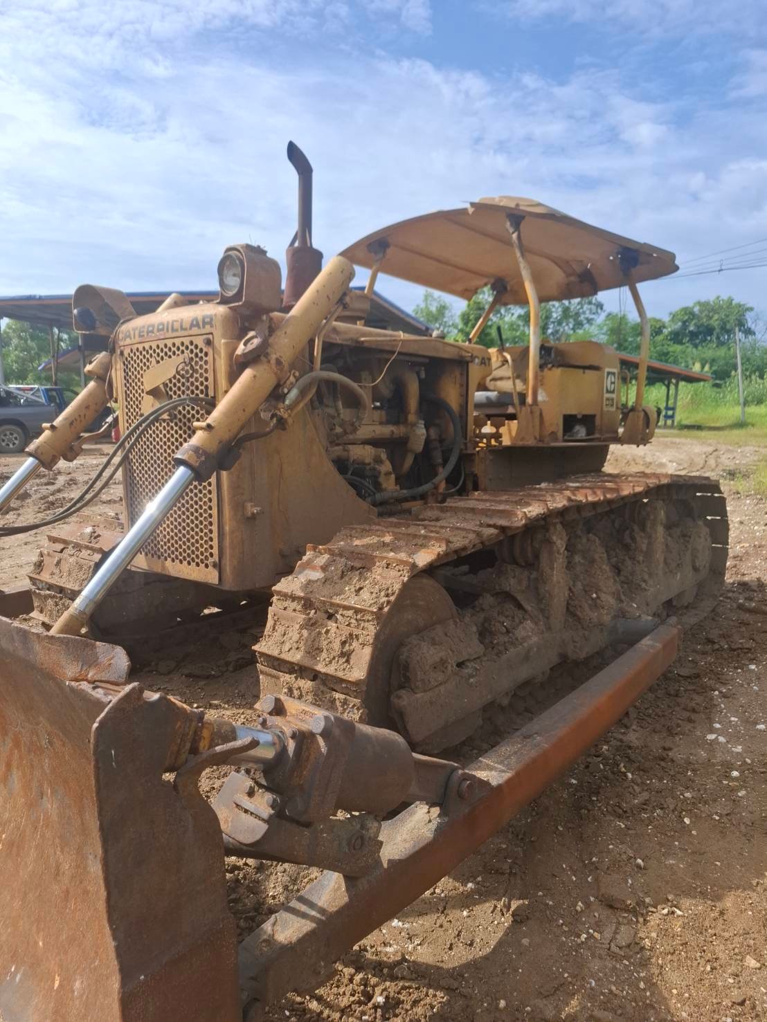 ขายแทรกเตอร์cat D5D ตีนไก่ ใช้งานได้ ราคา ใบซื้อขายราคา295,000บ. ขายแทรกเตอร์cat D5D ตีนไก่ ใช้งานได้ ราคา ใบซื้อขายราคา295,000บ.